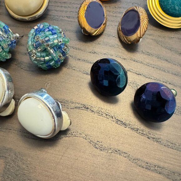 LOT 9 Pairs Vintage Earrings Clip ons, Screw Back, Pierced, Beads, Multicolour - Picture 5 of 7